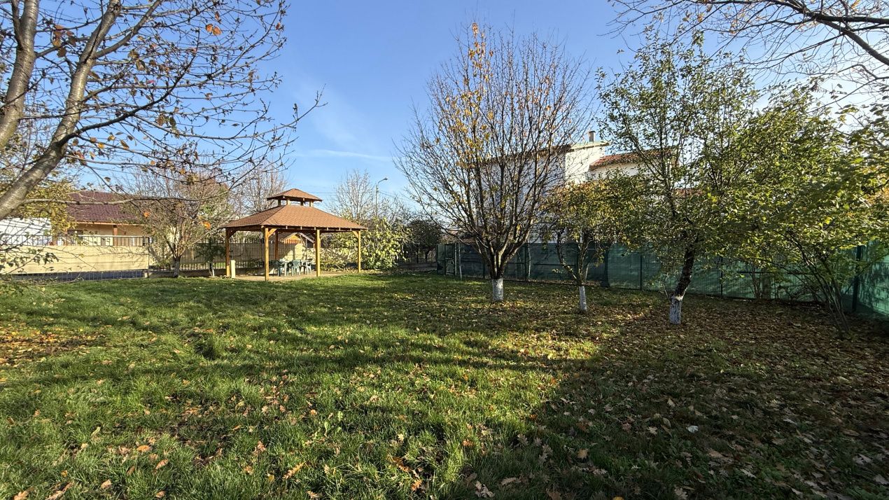Casă cu 10 camere de vânzare în Mamaia-Sat – fotografia 16 din 34