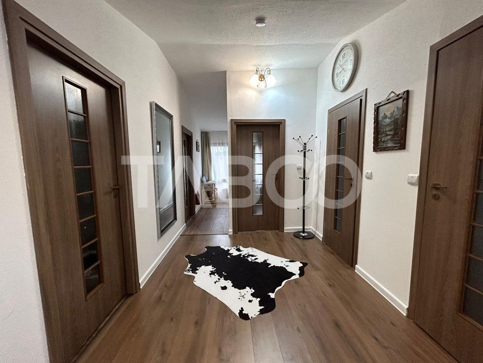 Casă cu 7 camere de vânzare în Sura Mare – fotografia 4 din 35