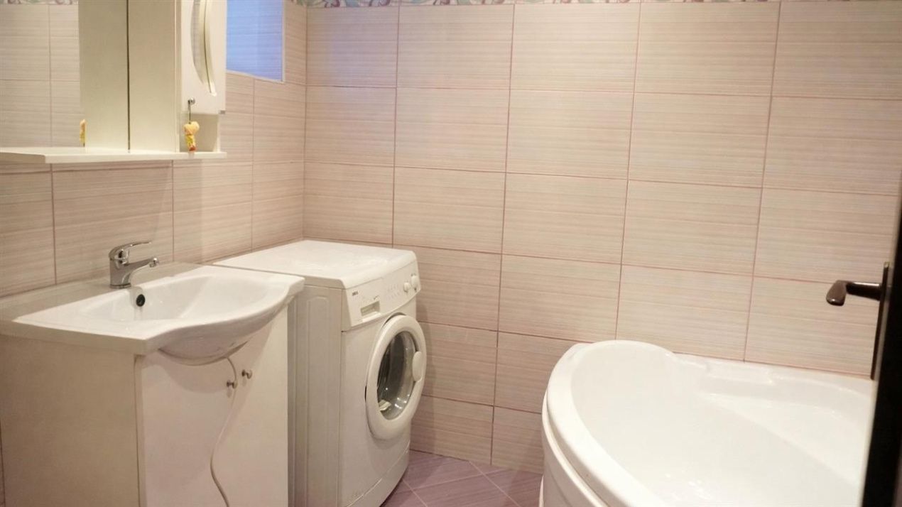 Apartament cu 3 camere de vânzare în Central, Baile Govora – fotografia 13 din 20