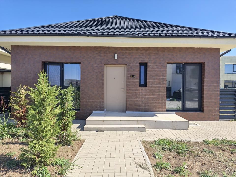 Casă cu 4 camere de vânzare în Exterior Vest, Tunari – fotografia 2 din 7