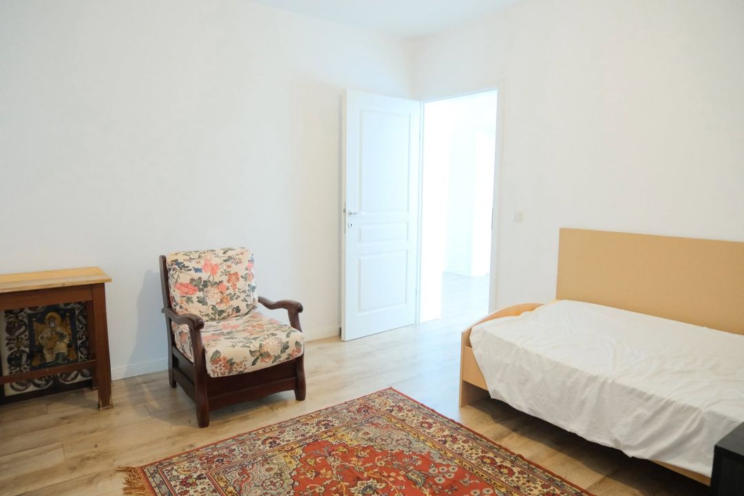 Casă cu 5 camere de vânzare în Central, Pata – fotografia 28 din 50