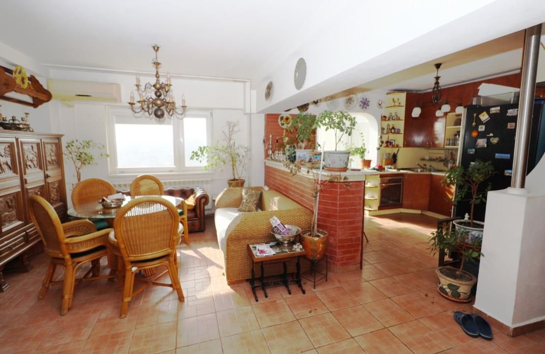 Apartament cu 4 camere de vânzare în Victoriei, București – fotografia 12 din 19