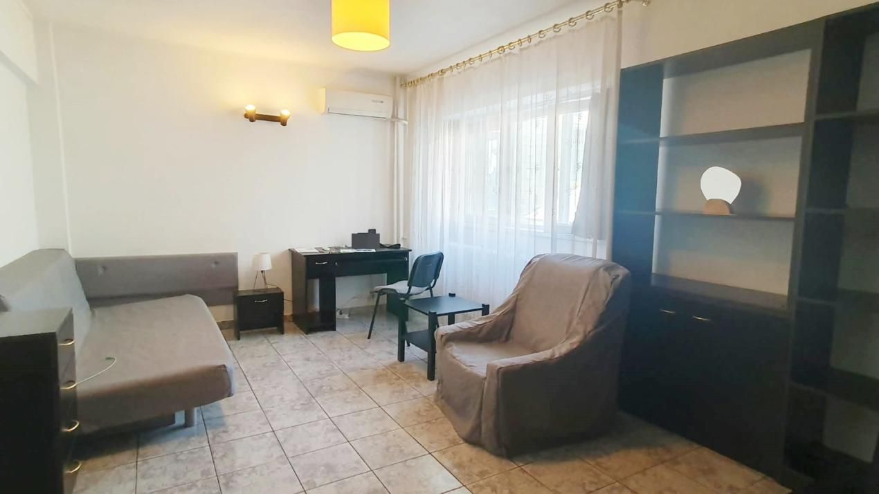 Garsonieră cu 1 cameră de închiriat în Universitate, București – fotografia 2 din 10