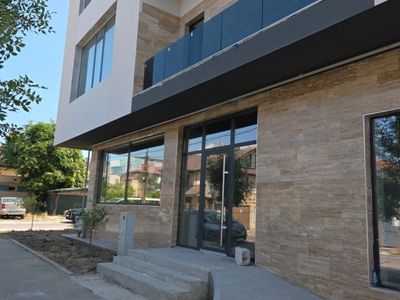 Spațiu comercial cu 4 camere de închiriat în Faleza Nord, Constanța – fotografia 4 din 43