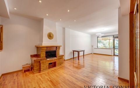 Apartament cu 4 camere de închiriat în 1 Mai, București