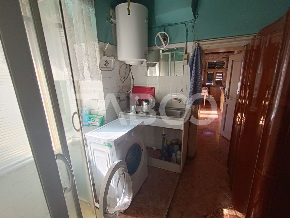 Casă cu 6 camere de vânzare în Nou – fotografia 19 din 27