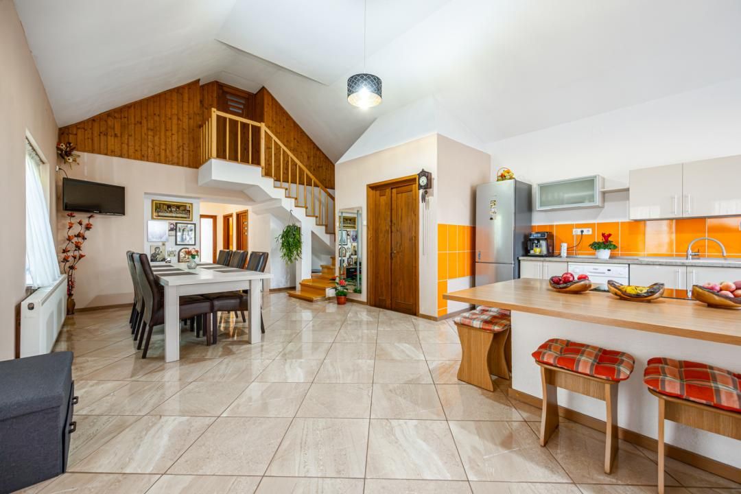 Casă cu 7 camere de vânzare în Simeria, Sfântu Gheorghe – fotografia 4 din 21