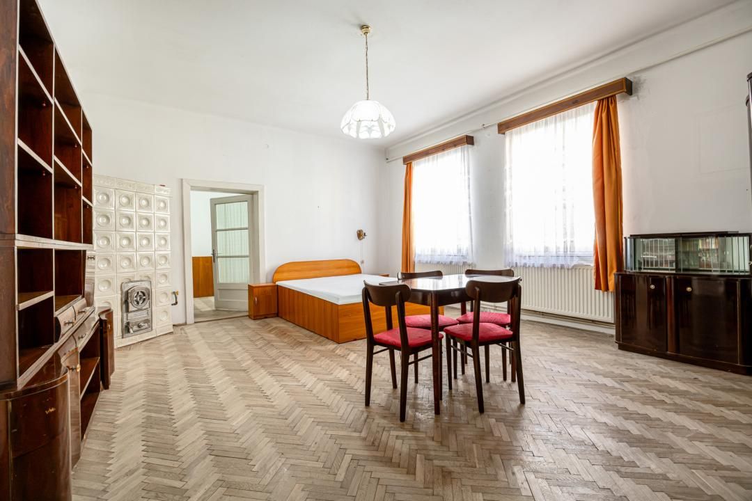 Apartament cu 2 camere de vânzare în Centrul Istoric, Brașov – fotografia 3 din 19