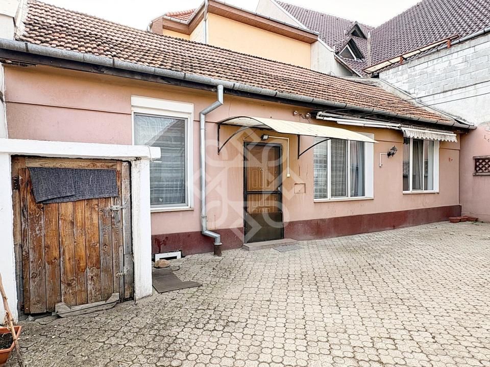 Apartament cu 2 camere de vânzare în Central, Oradea – fotografia 16 din 18