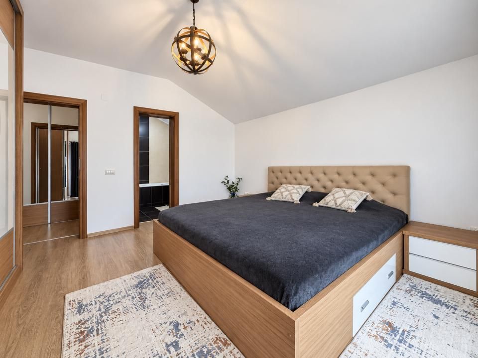 Casă cu 5 camere de vânzare în Sud, Ovidiu – fotografia 8 din 30