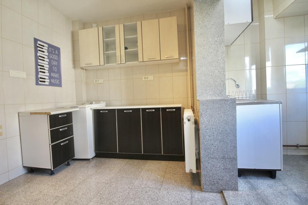Apartament cu 2 camere de închiriat în Universitate, București – fotografia 2 din 26