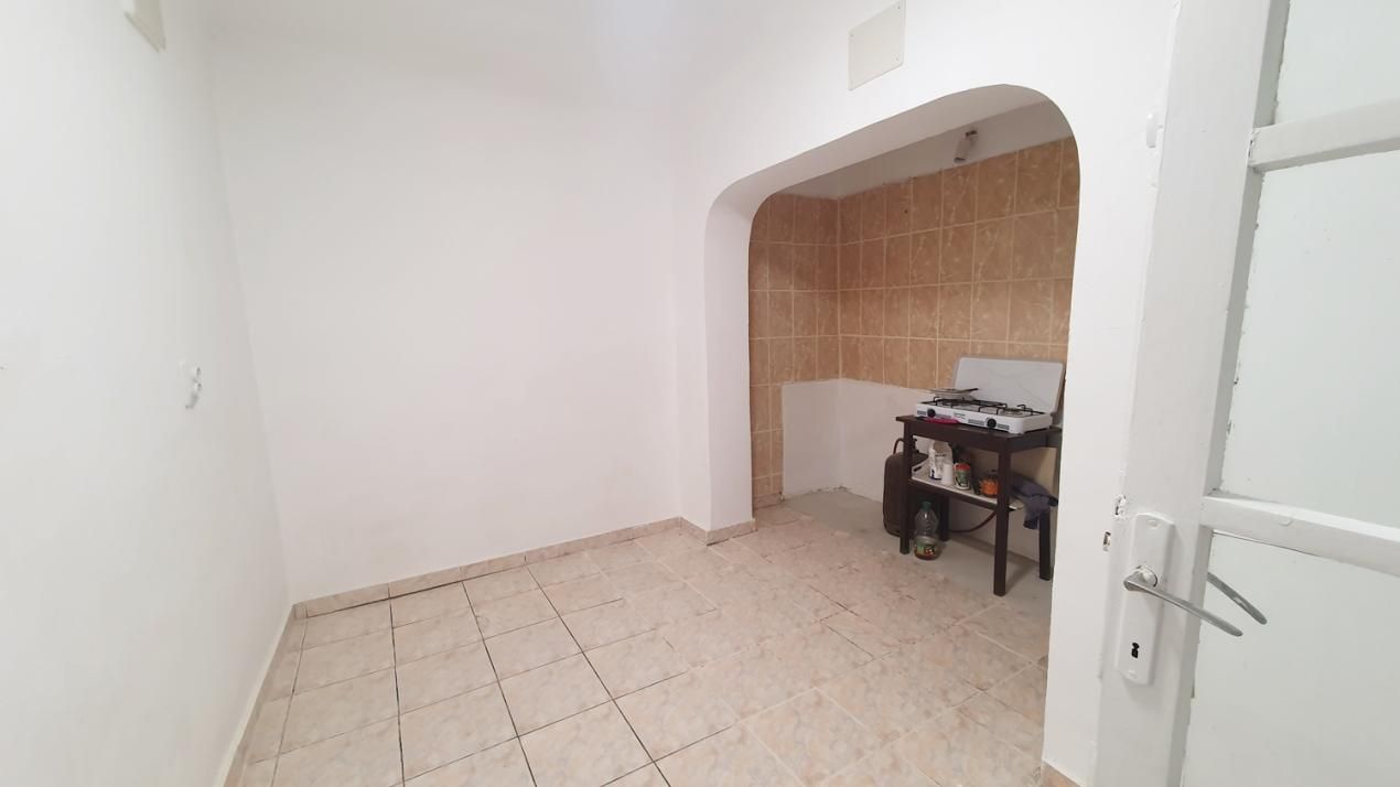 Casă cu 4 camere de vânzare în Ferentari, București – fotografia 8 din 12