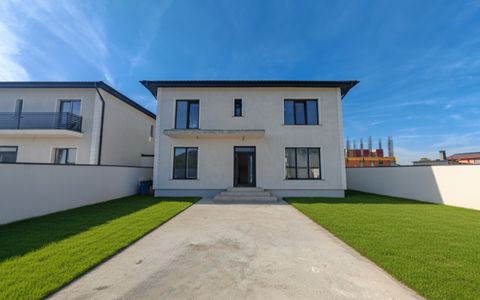 Casă cu 5 camere de vânzare în Central, Tunari