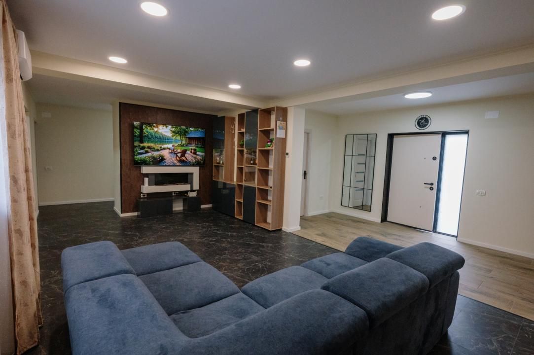 Casă cu 4 camere de vânzare în Trivale, Pitești – fotografia 4 din 21