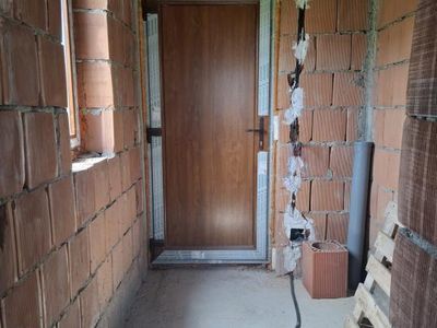 Casă cu 5 camere de vânzare în Central, Pucioasa-Sat – fotografia 4 din 19