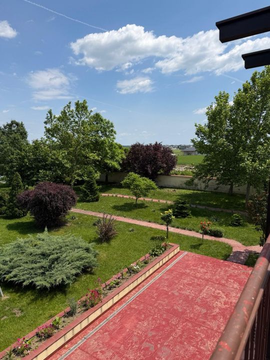 Casă cu 13 camere de vânzare în Exterior Est, Crevedia – fotografia 20 din 54