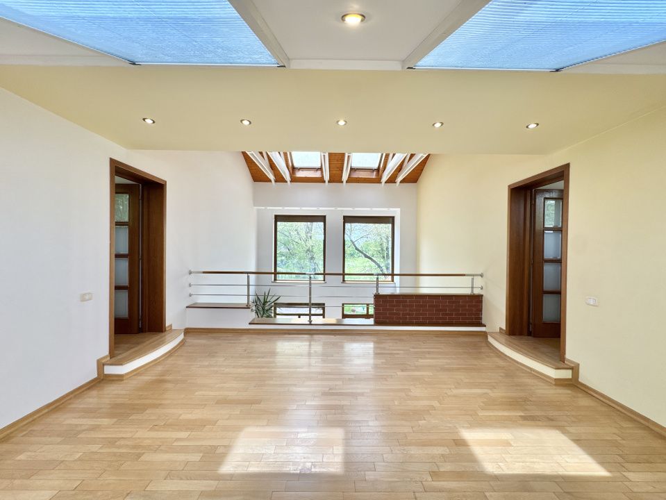 Proprietate cu 10 camere de vânzare în Central, Frumusani – fotografia 18 din 40