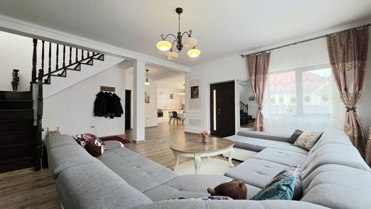 Casă cu 5 camere de vânzare în Năvodari – fotografia 6 din 29