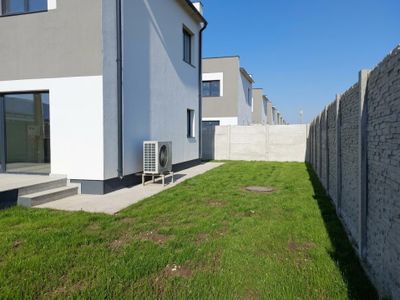 Casă cu 4 camere de vânzare în Sud, Tunari – fotografia 3 din 17