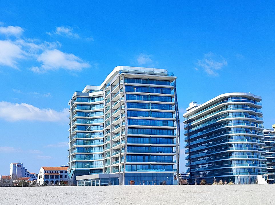 Apartament cu 2 camere de vânzare în Central, Mamaia-Sat – fotografia 2 din 36