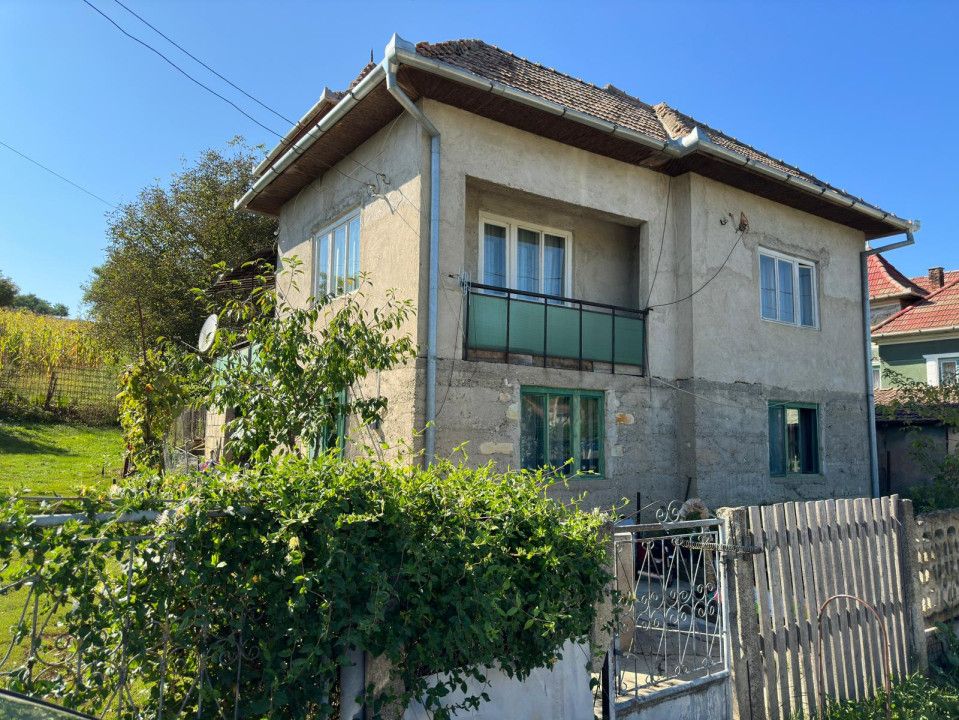 Casă cu 4 camere de vânzare în Exterior Sud, Jucu de Sus – fotografia 1 din 8