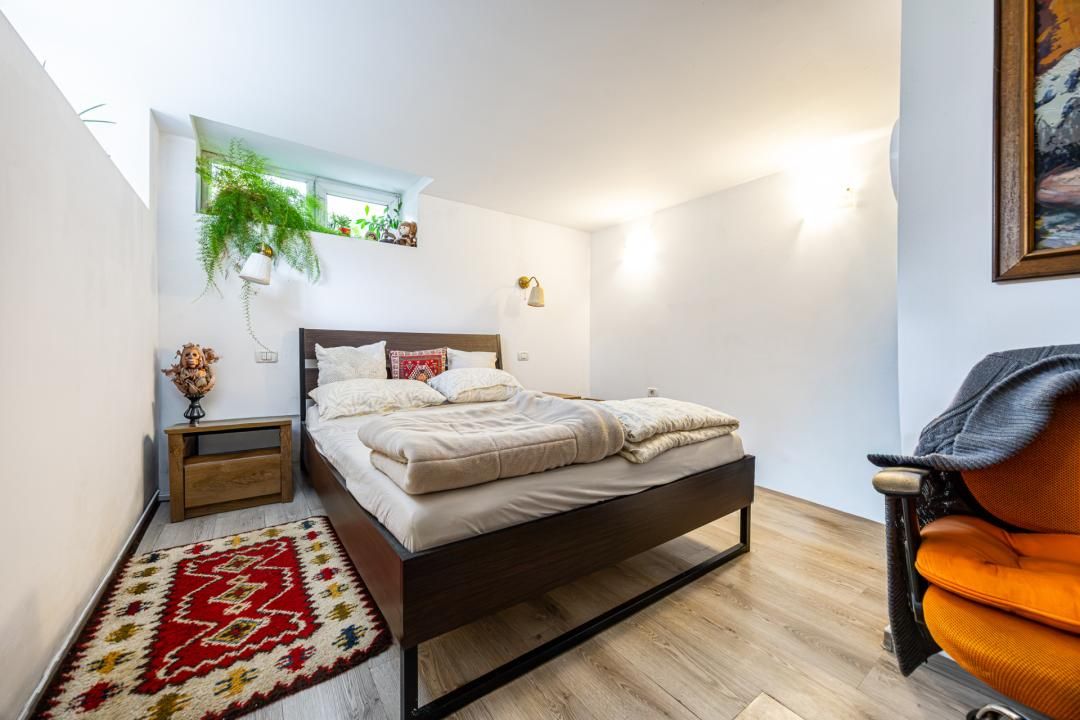 Casă cu 7 camere de vânzare în Central, Bran – fotografia 3 din 38