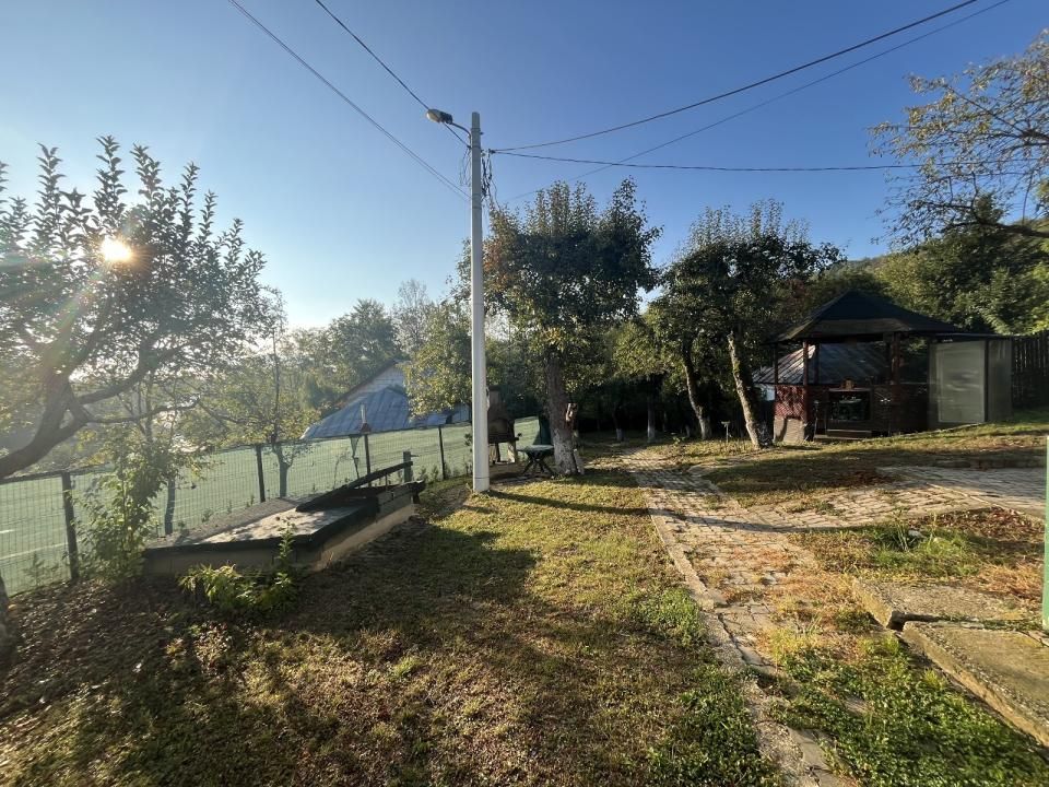 Casă cu 4 camere de vânzare în Central, Magura (Hulubesti) – fotografia 34 din 41