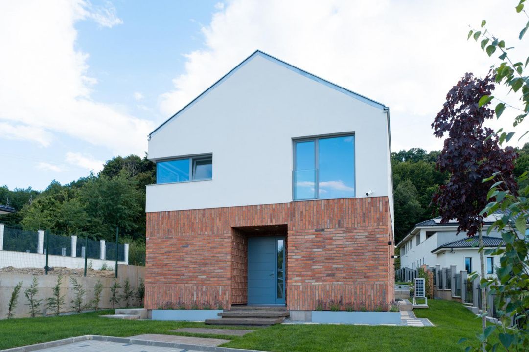 Casă cu 5 camere de vânzare în Feleacu – fotografia 3 din 39