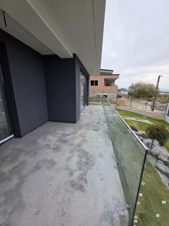 Casă cu 5 camere de vânzare în Est, Feleacu – fotografia 6 din 7