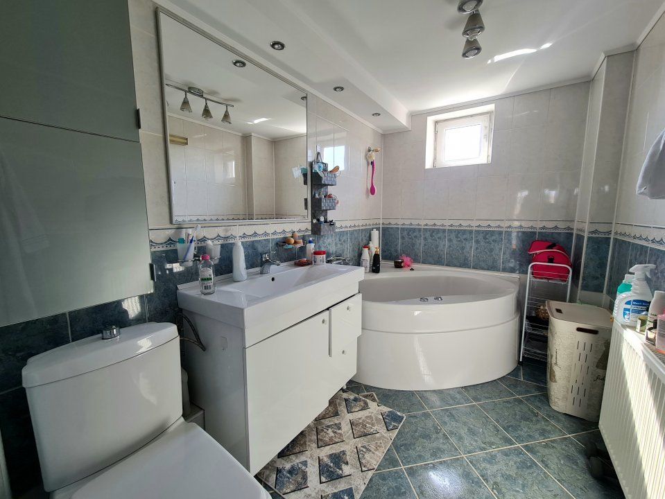 Casă cu 6 camere de vânzare în Domnești – fotografia 25 din 36