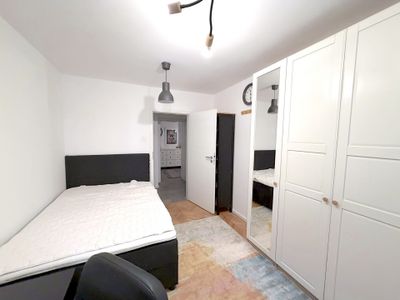 Apartament cu 4 camere de închiriat în Titan, București – fotografia 4 din 20