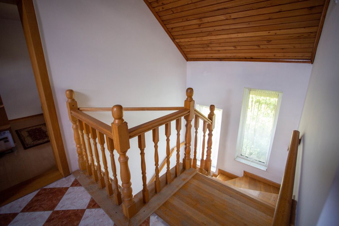 Casă cu 6 camere de vânzare în Comănești – fotografia 55 din 72