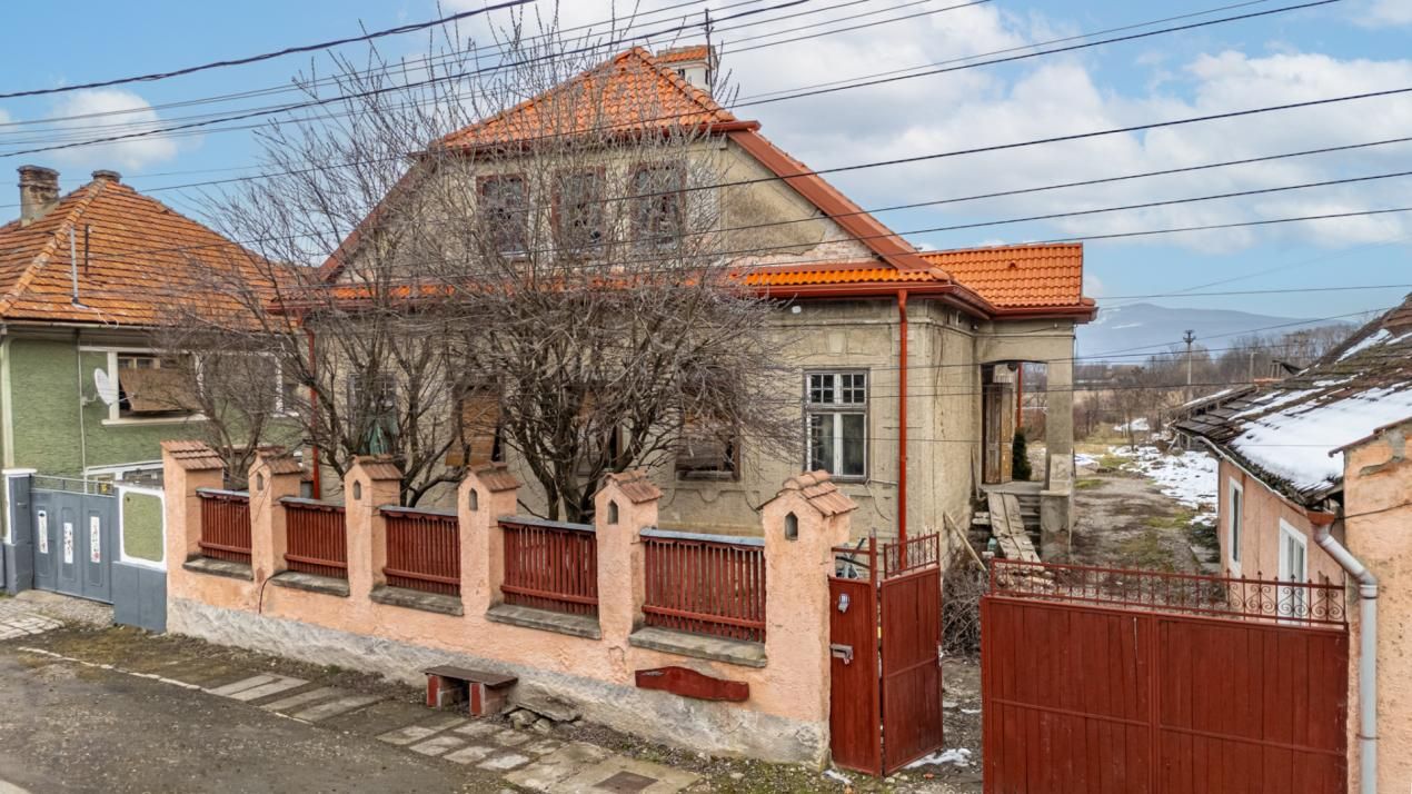 Casă cu 5 camere de vânzare în Central, Prejmer – fotografia 7 din 35
