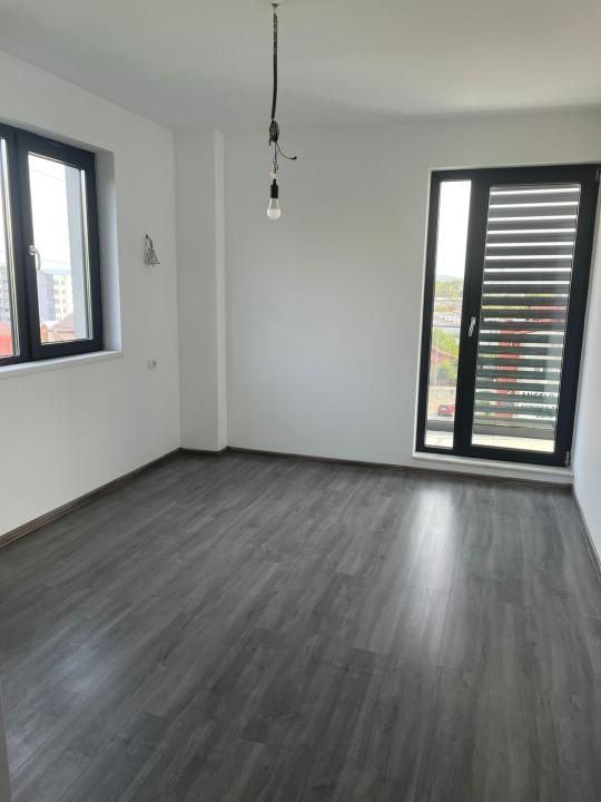Apartament cu 2 camere de vânzare în Nord, Pitești – fotografia 4 din 7