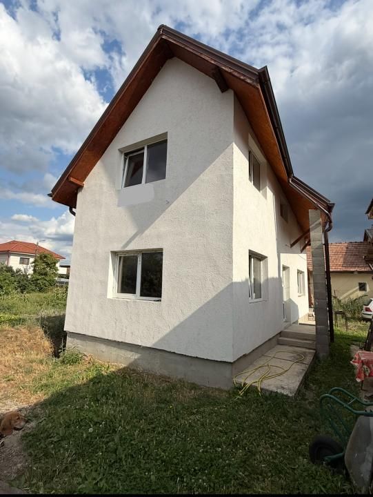 Casă cu 4 camere de vânzare în Sannicoara – fotografia 3 din 18