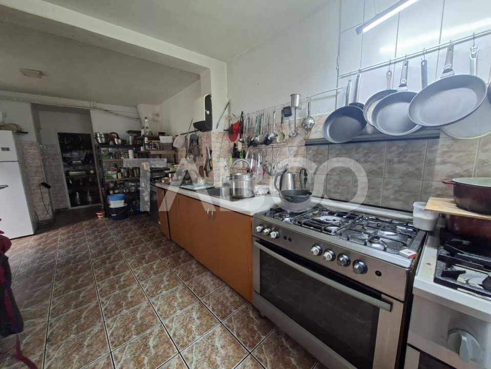 Casă cu 29 camere de vânzare în Valea Macesului – fotografia 17 din 49