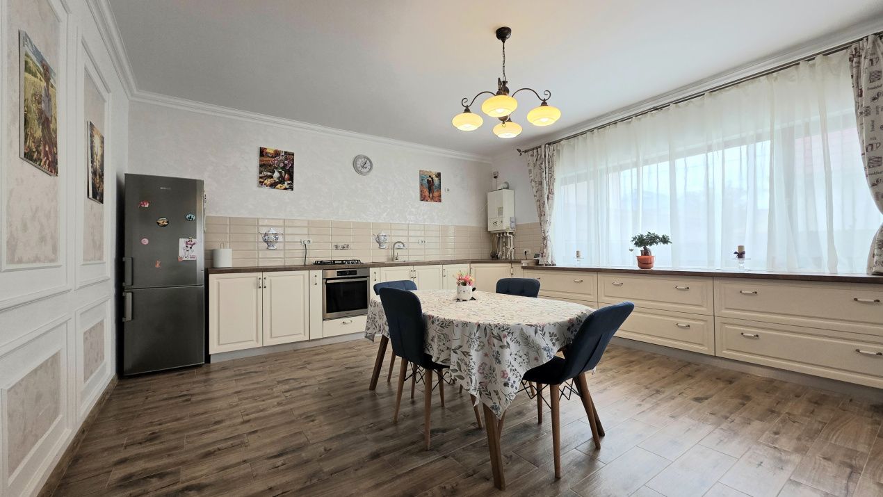 Casă cu 5 camere de vânzare în Năvodari – fotografia 7 din 29