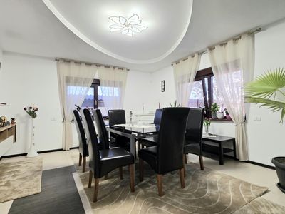 Casă cu 6 camere de vânzare în Mamaia-Sat – fotografia 5 din 36