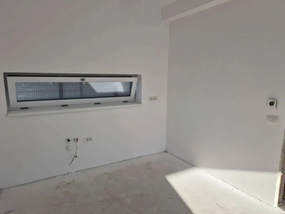 Casă cu 7 camere de vânzare în Central, Tunari – fotografia 7 din 13