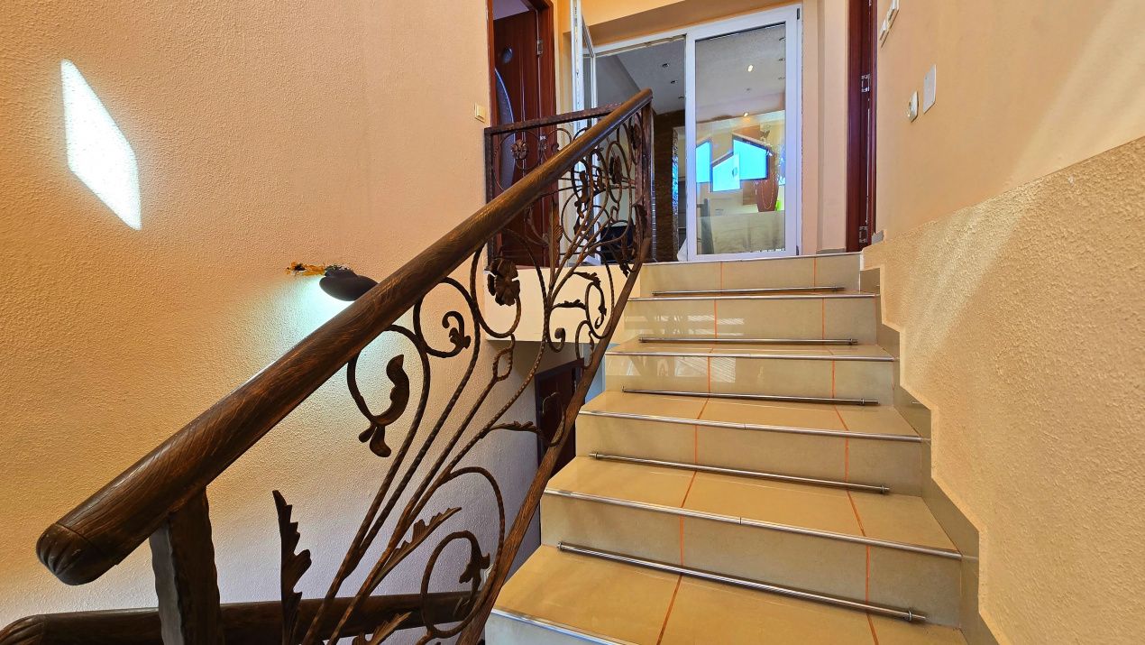 Casă cu 8 camere de vânzare în Central, Afumați – fotografia 73 din 91