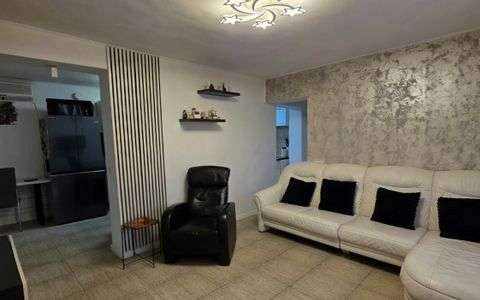 Apartament cu 3 camere de vânzare în Kamsas, Constanța