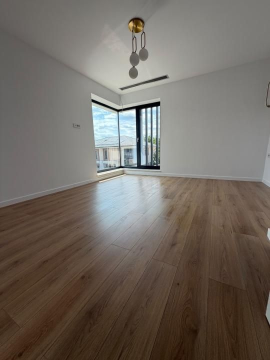 Casă cu 5 camere de vânzare în Tunari – fotografia 23 din 36