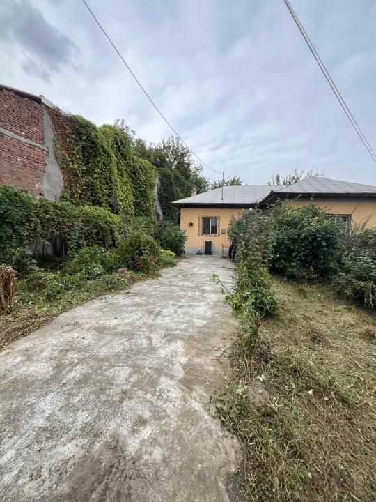 Casă cu 3 camere de vânzare în Nord, Găești – fotografia 1 din 35