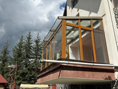 Hotel / pensiune cu 7 camere de vânzare în Central, Predeal – fotografia 2 din 8