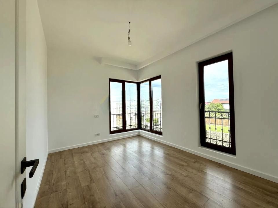 Casă cu 4 camere de vânzare în Central, Tunari – fotografia 11 din 20