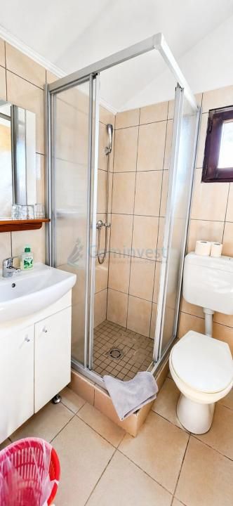 Proprietate cu 10 camere de vânzare în Central, Remetea – fotografia 21 din 24