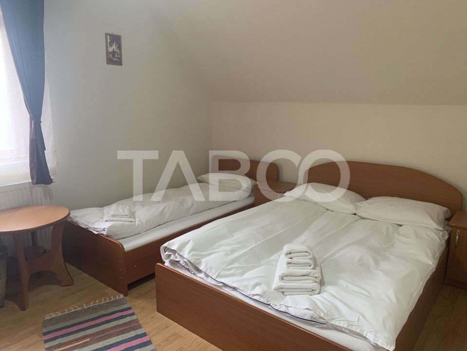 Casă cu 9 camere de vânzare în Fantanele – fotografia 12 din 18
