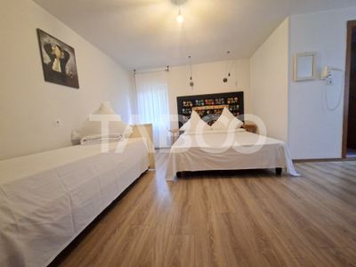 Casă cu 29 camere de vânzare în Valea Macesului – fotografia 3 din 49