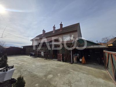 Casă cu 5 camere de vânzare în Vurpar – fotografia 2 din 26