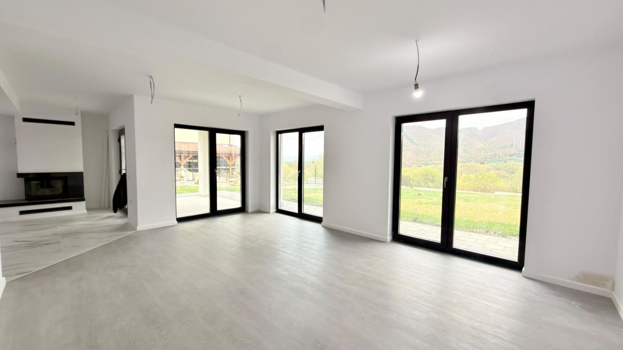 Casă cu 4 camere de vânzare în Sud-Vest, Cisnadioara – fotografia 12 din 25